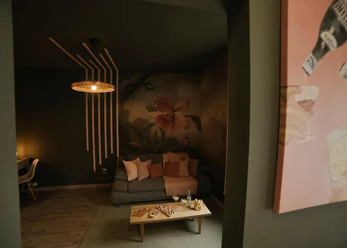 Bliss Insolite Jacuzzi Privee 5 Min Centre مُلووز